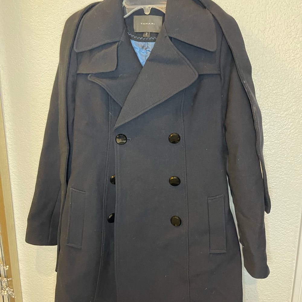 Tahari Women's Double-Breasted dark navy blue size 2  Pea Coat